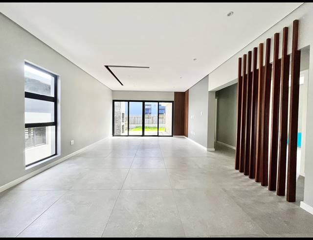 3 BEDROOM HOUSE FOR SALE IN PALM LAKES ESTATE